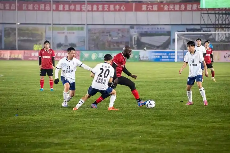 西班牙乙级联赛：阿尔梅里亚 VS 米兰德斯